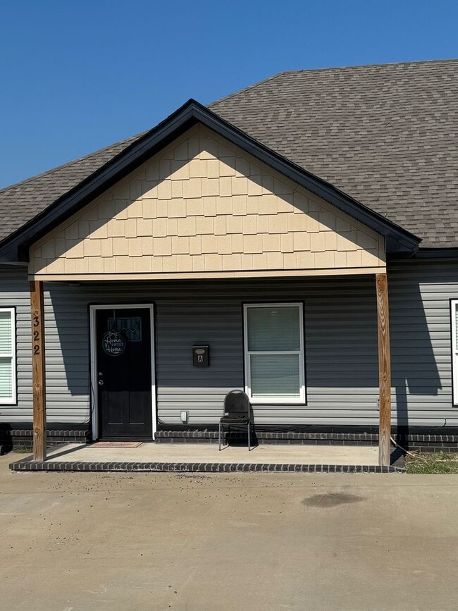 322 E Maple St in Benton, AR - Building Photo - Building Photo