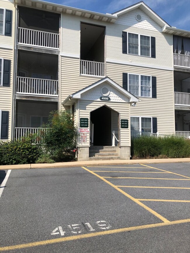 4500 Sandpiper Dr in Rehoboth Beach, DE - Foto de edificio - Building Photo