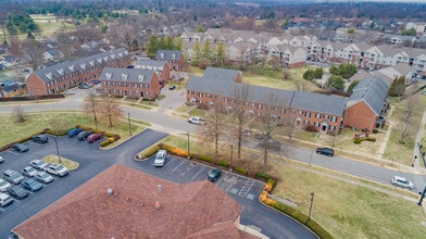 Red Mile Square Townhomes in Lexington, KY - Foto de edificio - Building Photo