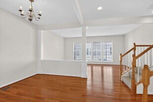 5023 Village Fountain Pl in Centreville, VA - Building Photo