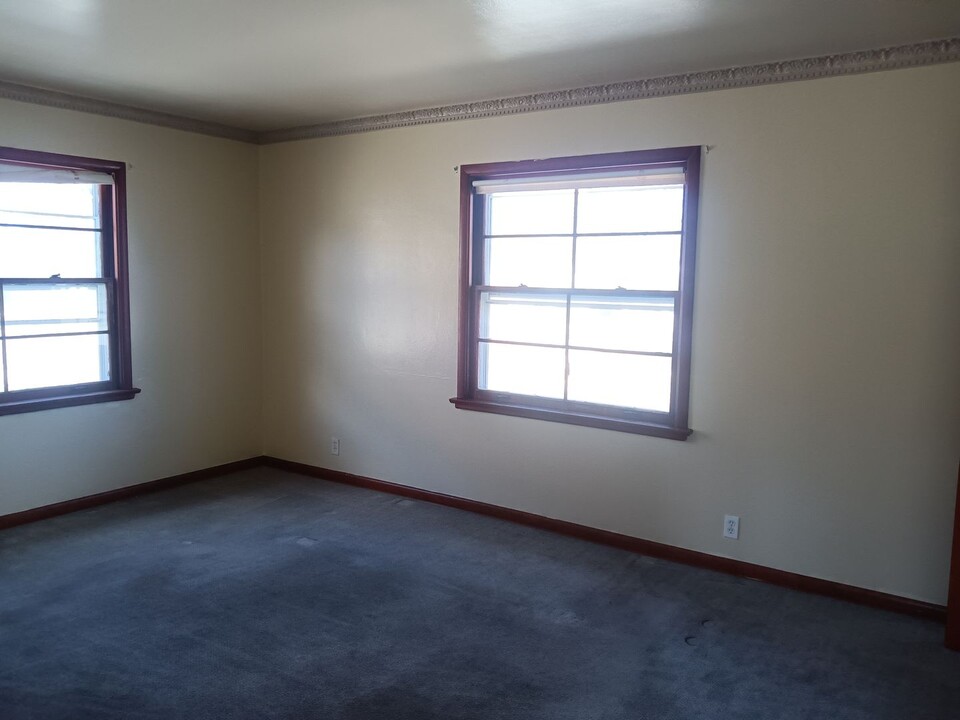 8703 W Center St-Unit -#3 in Milwaukee, WI - Building Photo