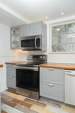 1211 Pennsylvania Ave in Miami Beach, FL - Building Photo - Building Photo