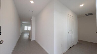 28730 Texas Sparrow Ln in Hockley, TX - Building Photo - Building Photo