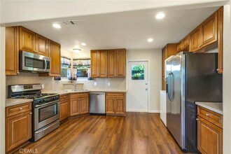 2292 Orchard Dr in Newport Beach, CA - Foto de edificio - Building Photo