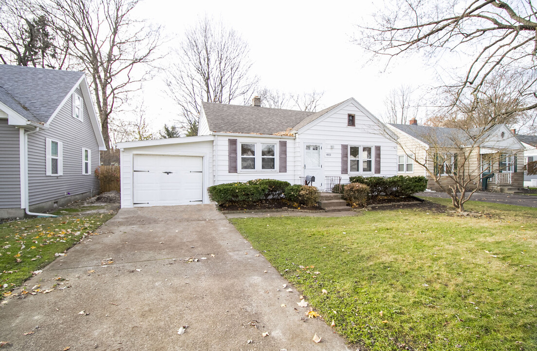 4923 Harvest Ln in Toledo, OH - Building Photo