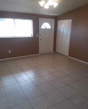 8005 Cristobal Ave in North Port, FL - Building Photo - Building Photo