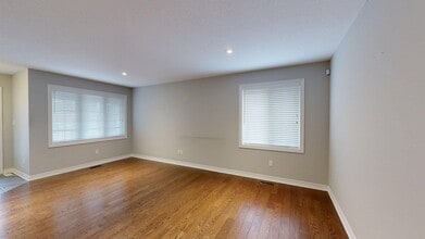 THREE BEDROOM HOME ON BRIDLE PATH ST., THOMAS in St Thomas, ON - Building Photo - Building Photo