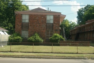 Mclemore Apartments in Memphis, TN - Building Photo - Building Photo