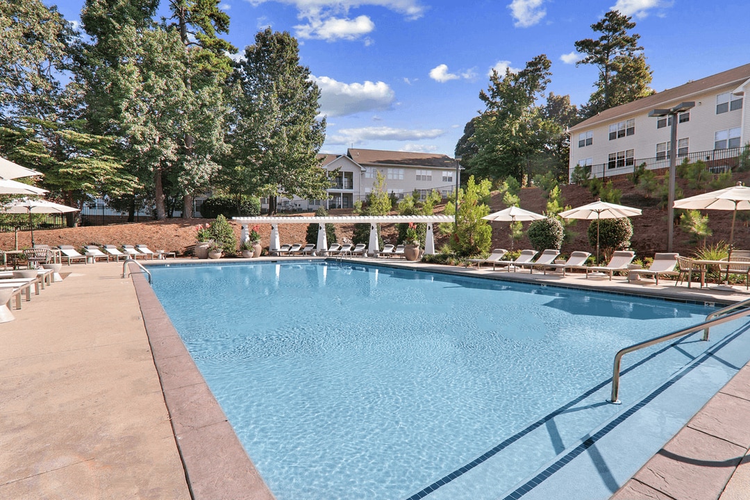 Caveness Farms Apartments in Wake Forest, NC - Foto de edificio
