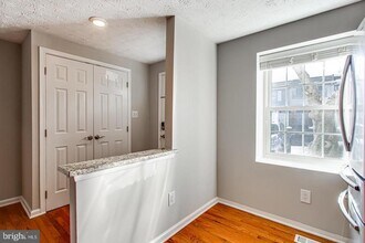 1619 10th St S in Arlington, VA - Building Photo - Building Photo