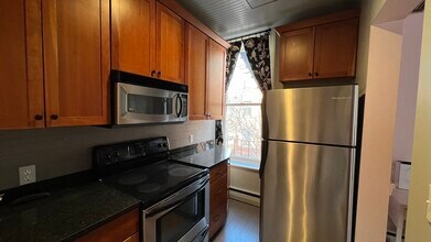 351 Beacon St, Unit 6 in Boston, MA - Building Photo - Building Photo