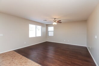 960 N 168th Dr in Goodyear, AZ - Building Photo - Building Photo