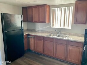 2301 N 28th St in Phoenix, AZ - Building Photo - Building Photo
