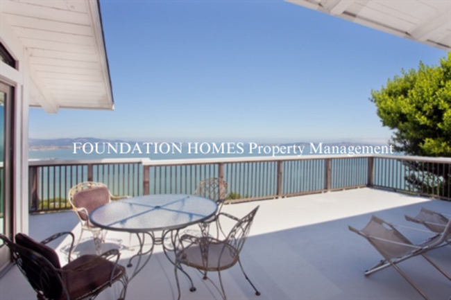 8 Place Moulin in Tiburon, CA - Building Photo - Building Photo