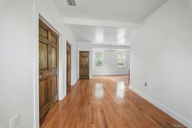 14 Yankee Pl in Ellenville, NY - Building Photo - Building Photo