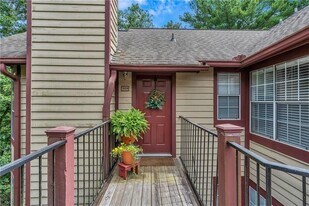 509 Cypress Pointe St in Alpharetta, GA - Building Photo