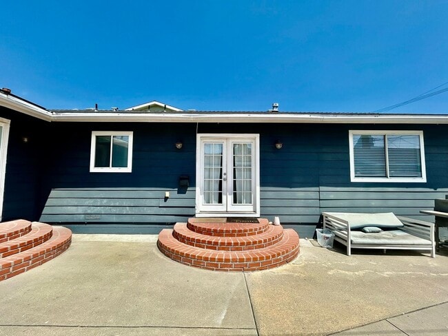 property at 5128 Lincoln Ave
