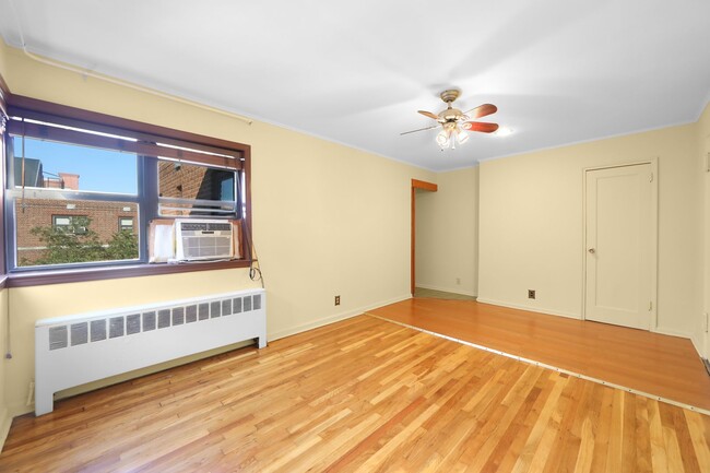 2329 Hudson Terrace in Fort Lee, NJ - Building Photo - Building Photo