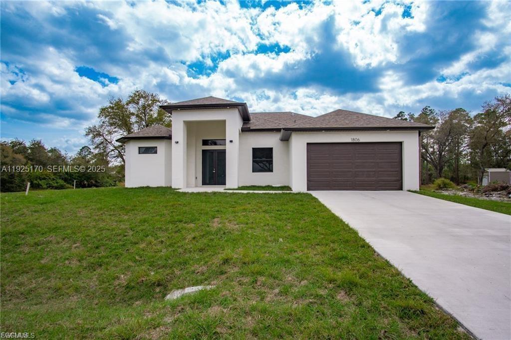 1806 East 15th Street in Lehigh Acres, FL - Building Photo