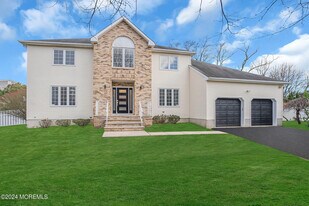 6 Lotus Ct in Ocean Township, NJ - Building Photo