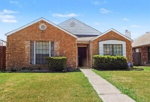1216 Paintbrush St in Mesquite, TX - Building Photo