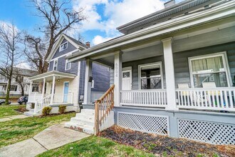 6004 Bramble Ave in Cincinnati, OH - Building Photo - Building Photo