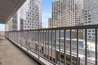 430 Albee Square W in Brooklyn, NY - Building Photo - Building Photo