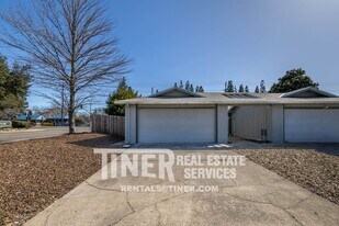 9282 Corinthian Cir in Sacramento, CA - Building Photo