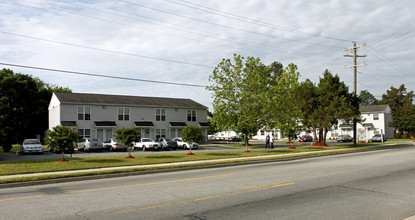 Franklin South Apartments in Franklin, VA - Building Photo - Building Photo