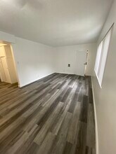 Sunshine Apartments in Downey, CA - Building Photo - Building Photo