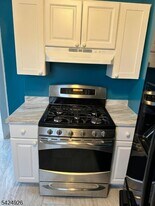 100 Peabody Pl in Newark, NJ - Building Photo