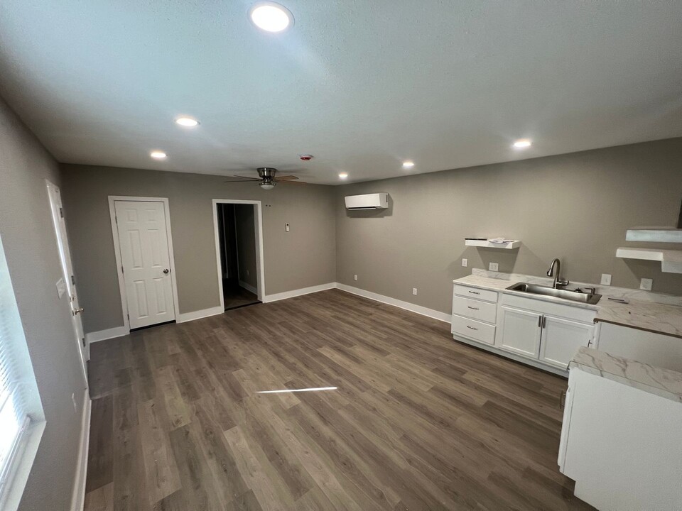 2210 30th St in Lubbock, TX - Building Photo