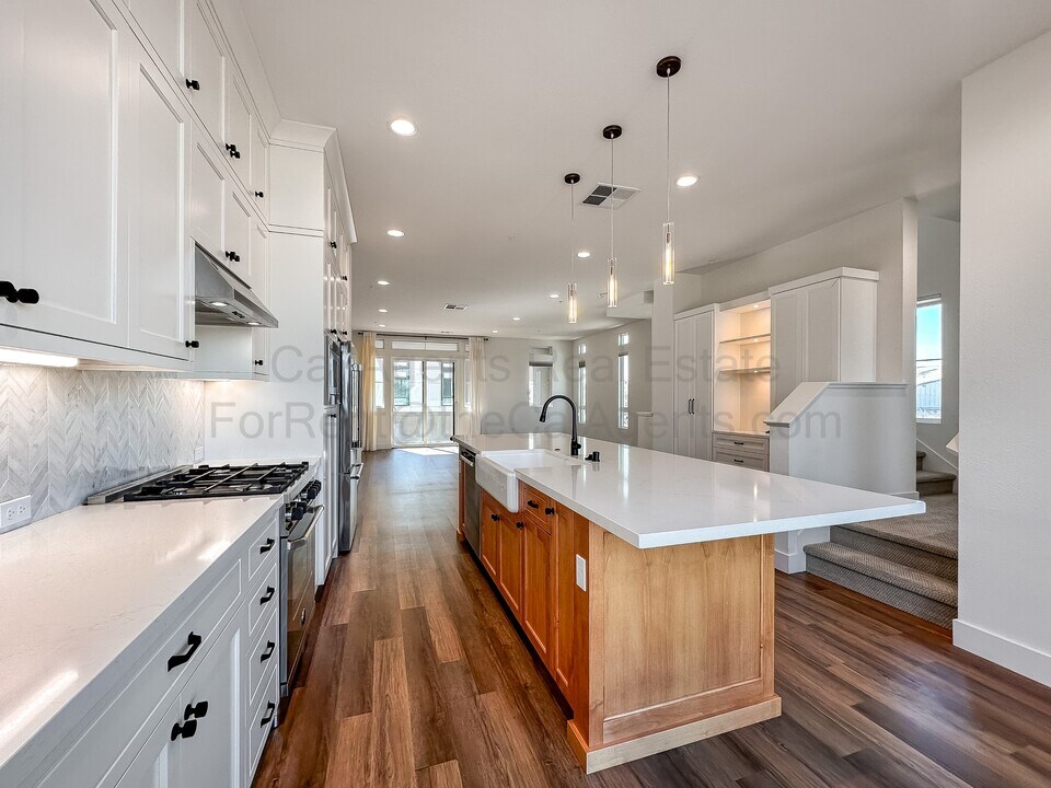 2193 Main St in Alameda, CA - Building Photo