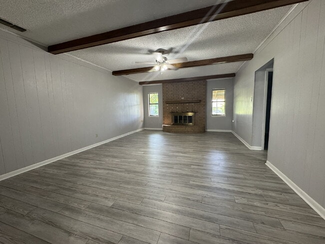 207 Sharp Dr in Stephenville, TX - Building Photo - Building Photo