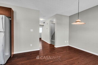 655-655 Tamarack Rd NW in Edmonton, AB - Building Photo - Building Photo