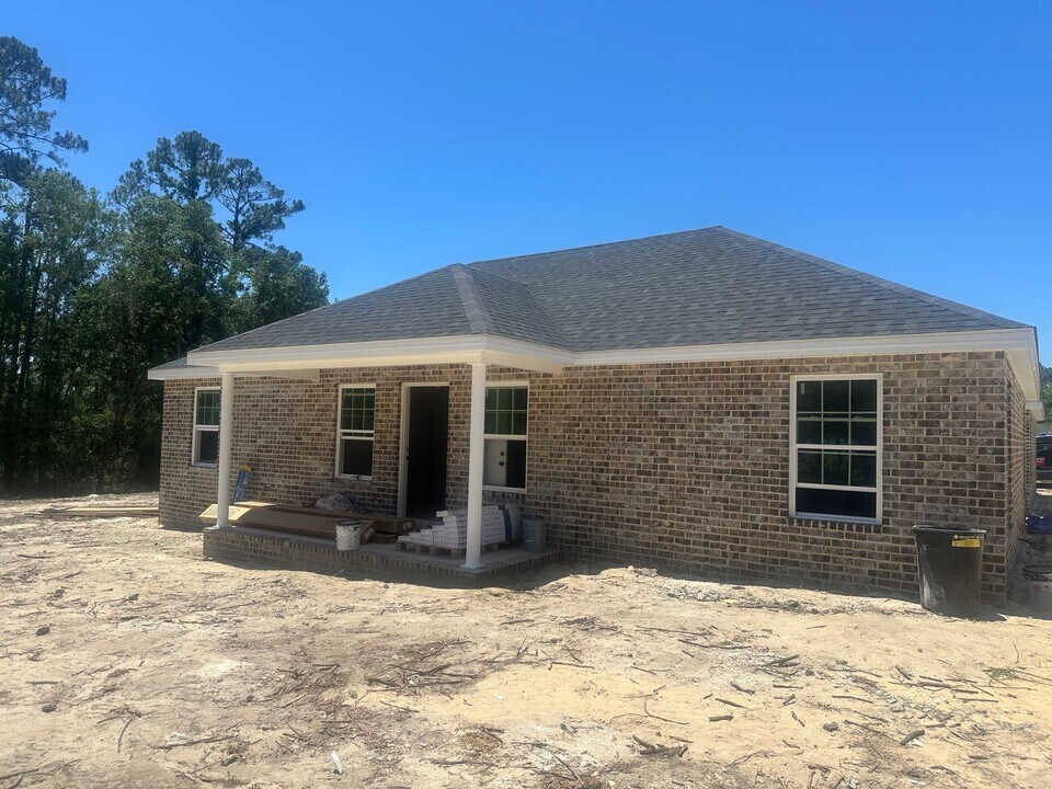 1653 Bell Ave in Soperton, GA - Building Photo
