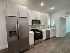 2252 N Delhi St in Philadelphia, PA - Building Photo - Building Photo