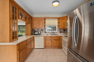 3419 Seminole Dr in Apopka, FL - Foto de edificio - Building Photo