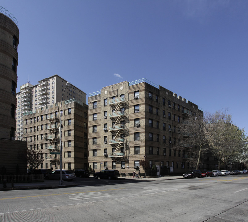 1120 Brighton Beach Avenue in Brooklyn, NY - Building Photo