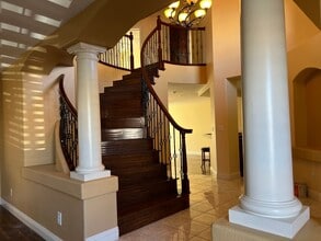 9121 Terrace Ridge Ct in Las Vegas, NV - Building Photo - Building Photo