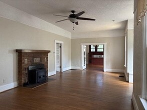 134 N College Ave in Fresno, CA - Building Photo - Building Photo