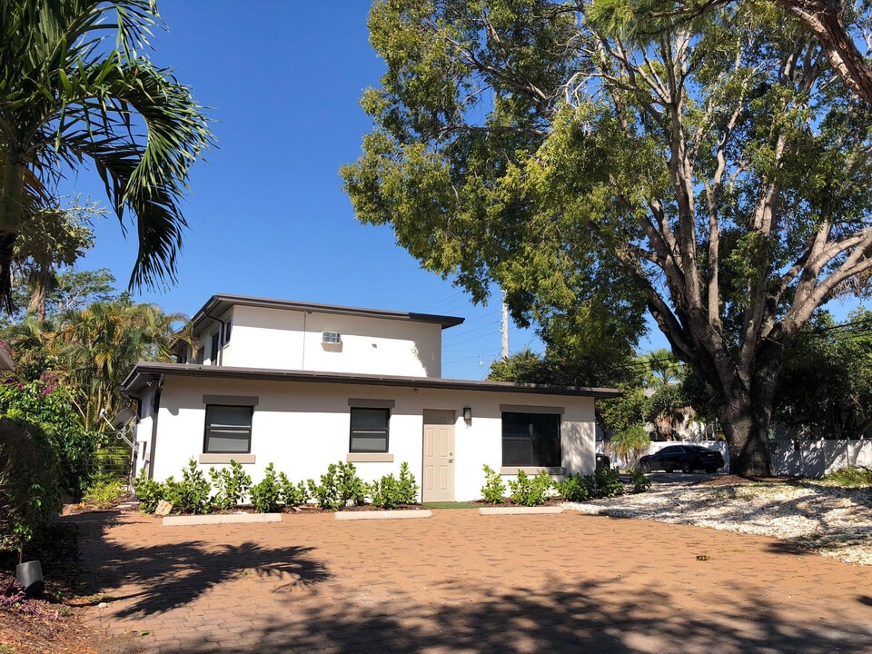 112 NE 5th St in Fort Lauderdale, FL - Building Photo