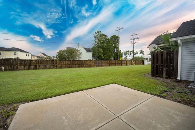 1278 River Rock Rd in Hanahan, SC - Building Photo - Building Photo