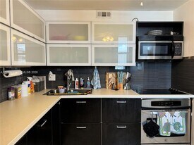 3660 NE 166th St, Unit 812 in North Miami Beach, FL - Building Photo