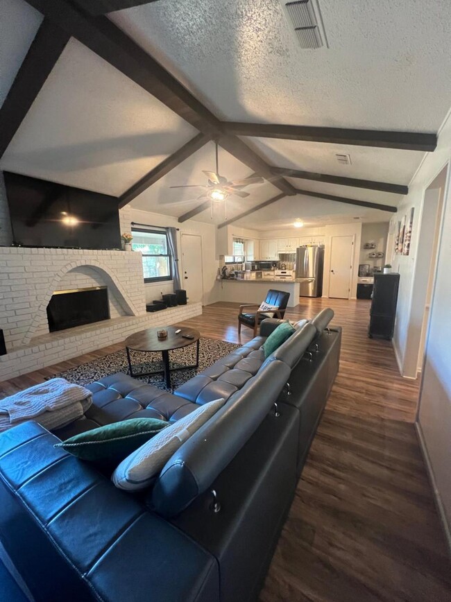 property at 7814 Vernon Ave