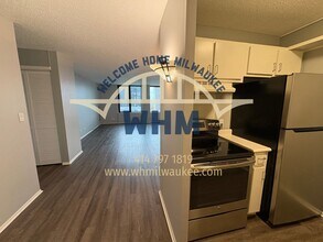 929 N Astor St in Milwaukee, WI - Building Photo - Building Photo