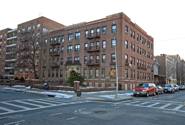 106-114 Clarkson Ave in Brooklyn, NY - Foto de edificio - Building Photo