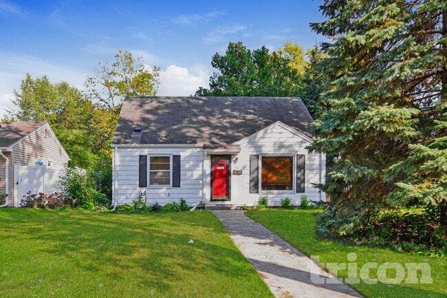 property at 6921 Russell Ave S