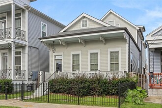 2410 Valence St, Unit 2410 in New Orleans, LA - Building Photo - Building Photo