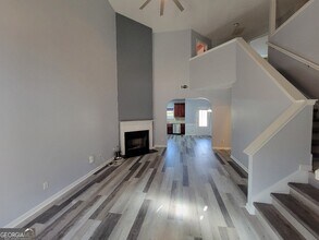 175 Stillwood Dr in Newnan, GA - Building Photo - Building Photo